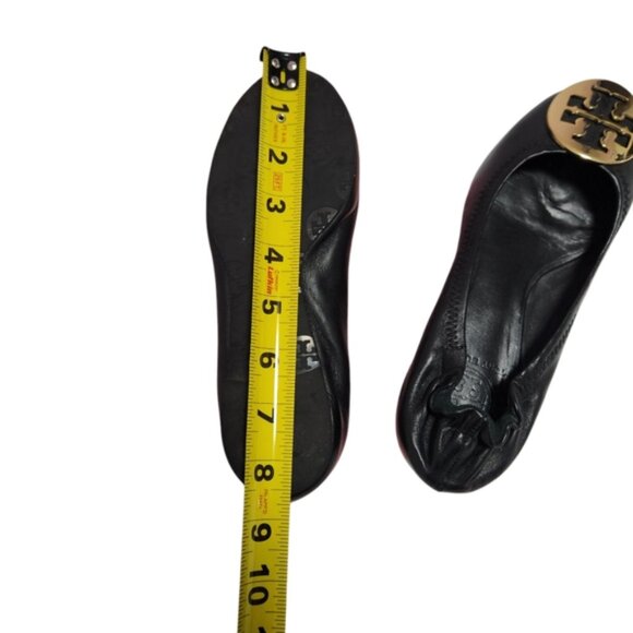 Tory Burch Black and Gold Flats with Iconic Logo - Picture 4 of 11
